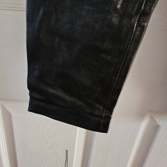 Danier Genuine Leather Pants - Made in Canada - 28" Waist / 31.5" Inseam - Picture 6 of 16